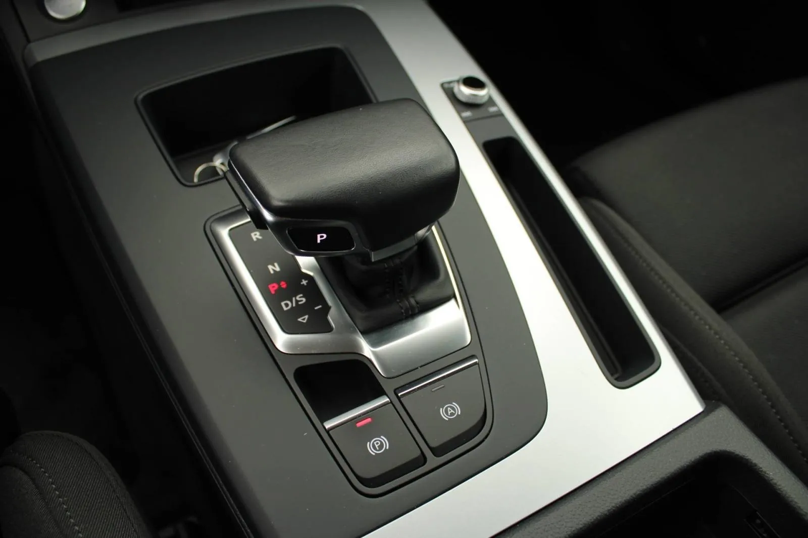 audi q5 40 tdi quattro s-tronic - slika 17