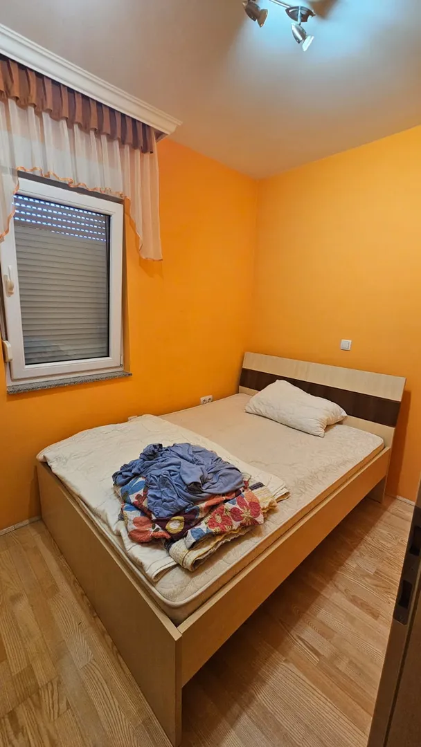stara novalja: kuća s 3 apartmana, veliko dvorište - slika 14