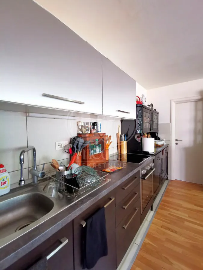 gundulićeva, 2.kat, parking, 70m2, top lokacija - slika 3