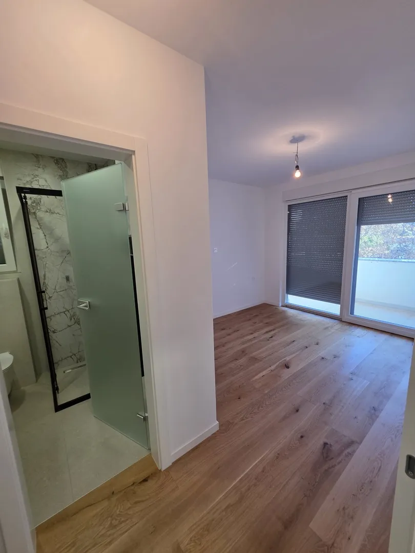 stara novalja: apartman, visoko prizemlje, 74.14m2, drugi red do mora! - slika 2