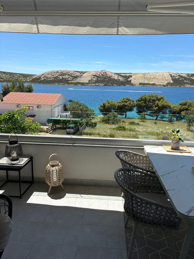 stara novalja: trosobni apartman+2 pm! 30m do mora - slika 2