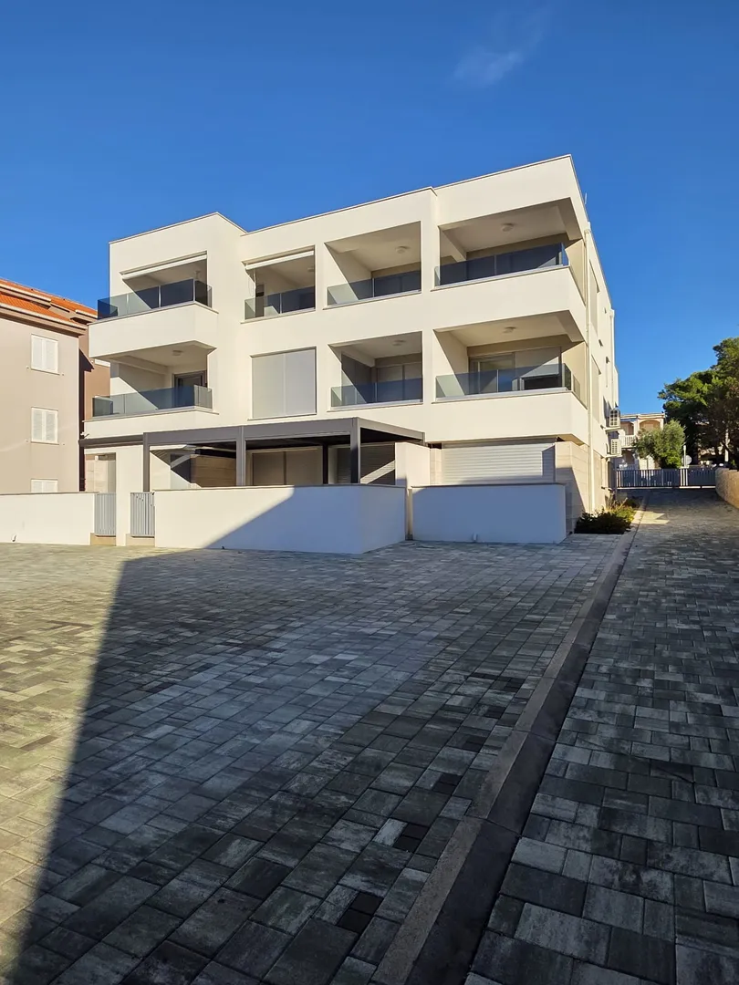 stara novalja: apartman, visoko prizemlje, 74.14m2, drugi red do mora! - slika 13
