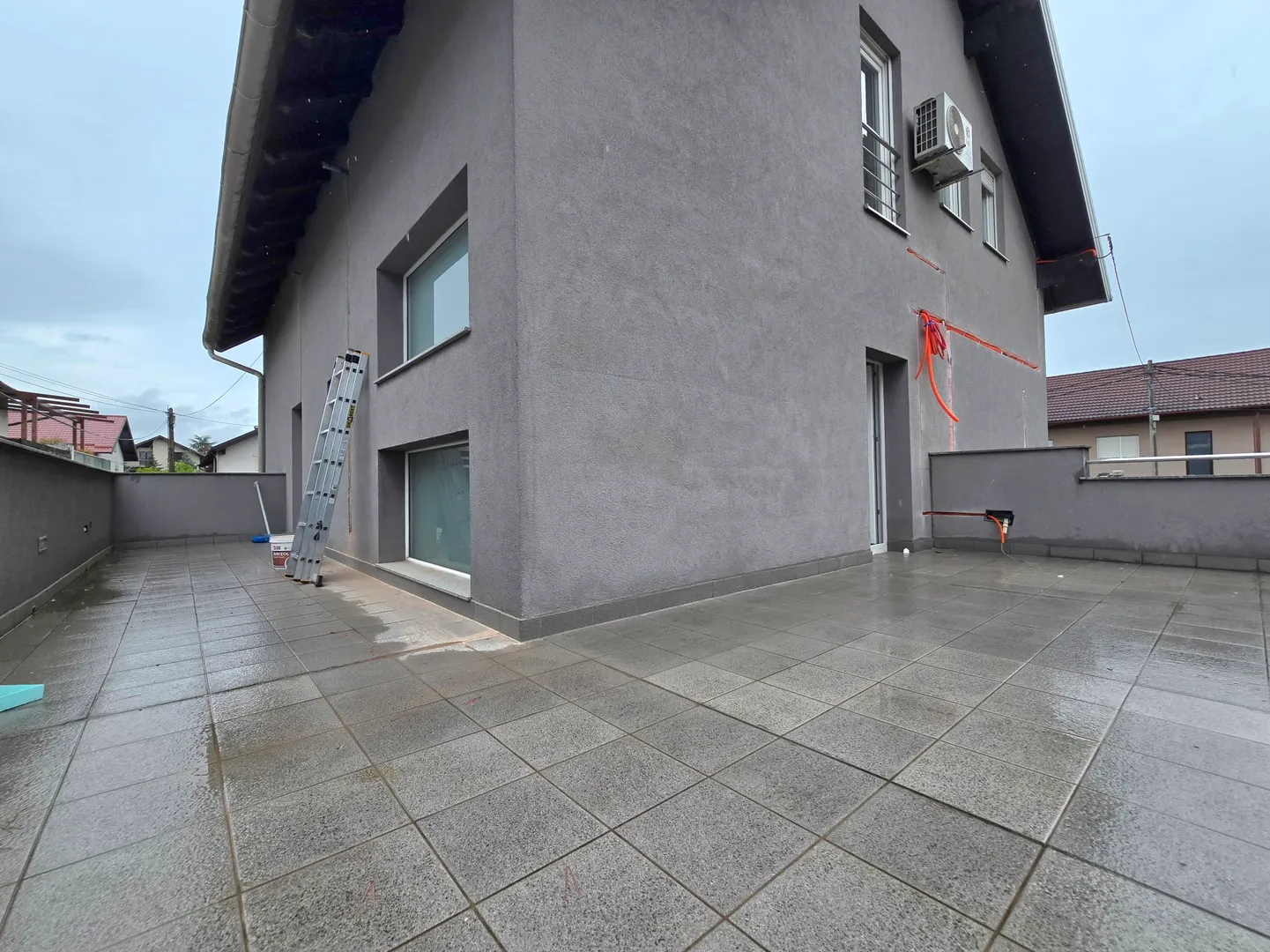 trosobni, 1.kat, 102m2, garaža, terasa, parking - slika 4