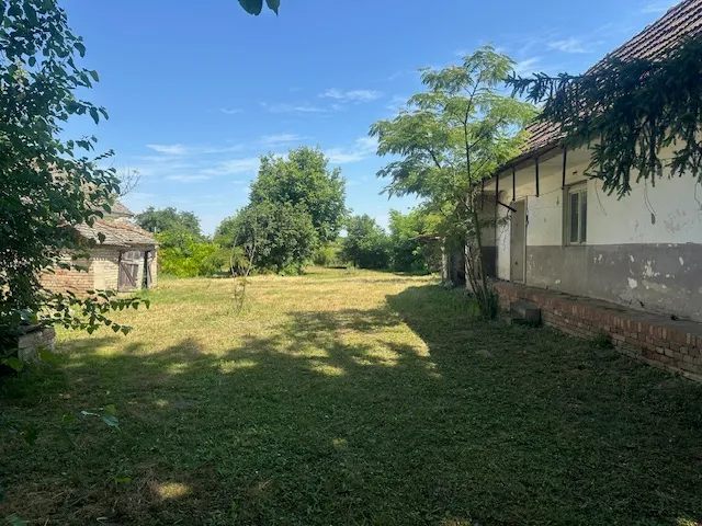 prodaja, kuća za rušenje s okućnicom površine 3110m2, prilika! - slika 2