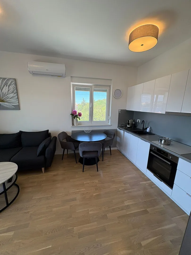 stara novalja: trosobni apartman+2 pm! 30m do mora - slika 9