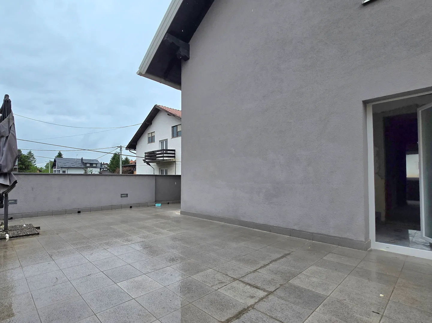 trosobni, 1.kat, 102m2, garaža, terasa, parking - slika 8