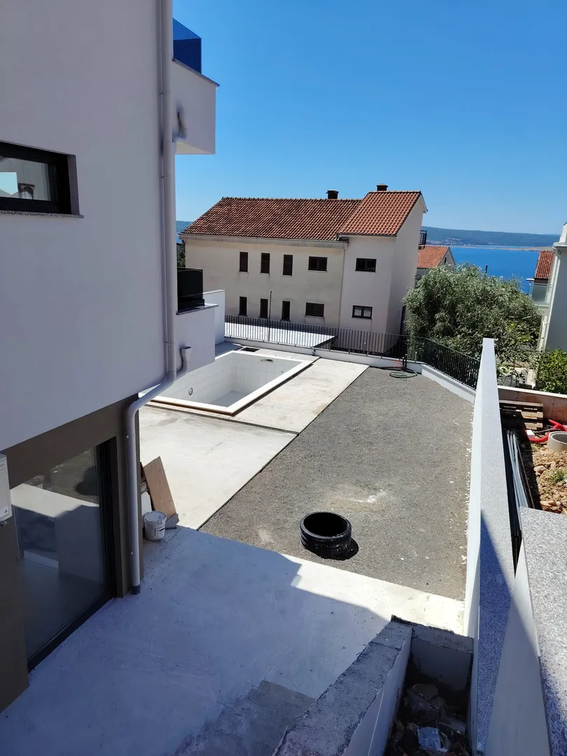 dramalj, novogradnja, 300 m od mora, parking s1 - slika 9