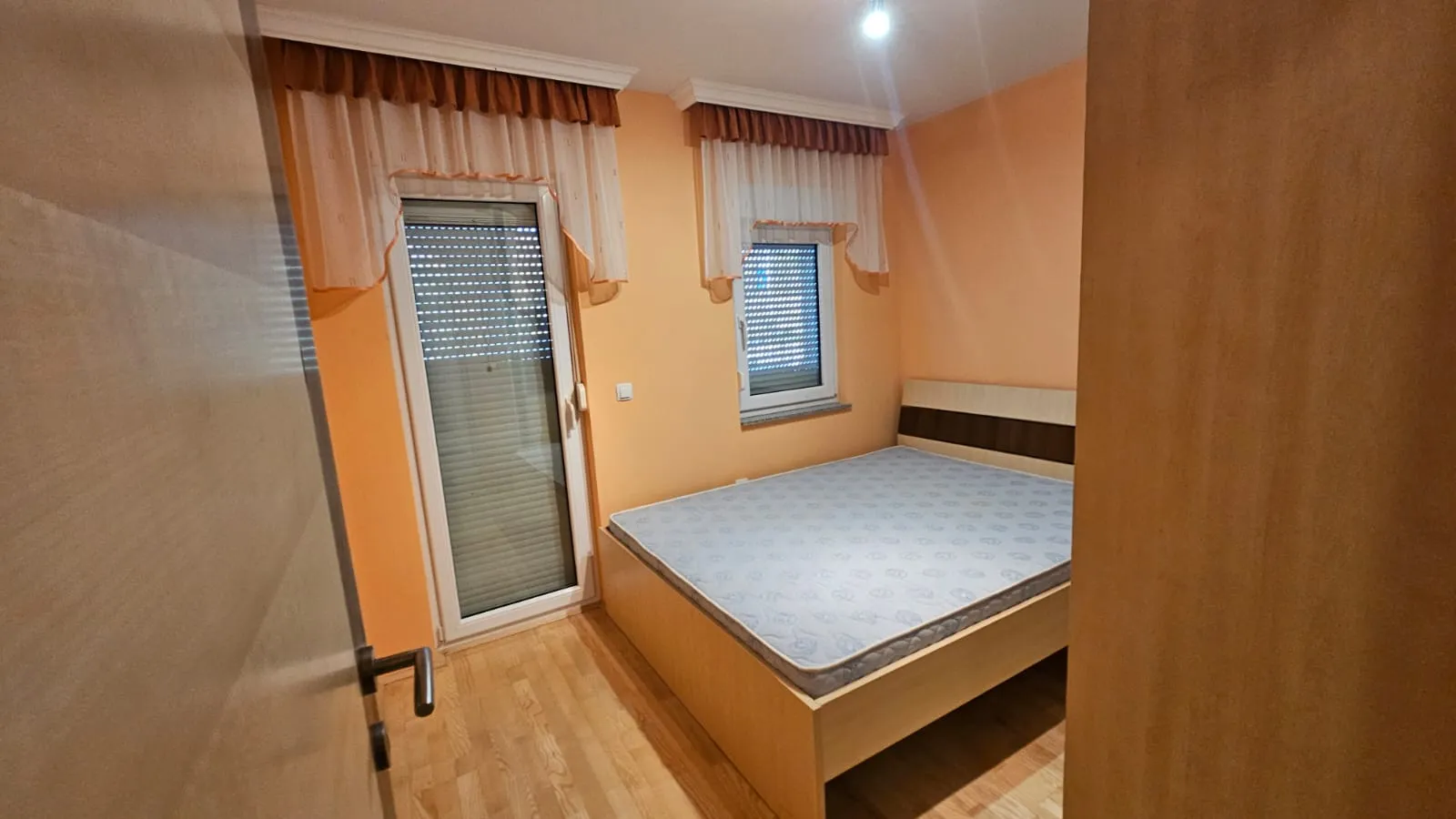 stara novalja: kuća s 3 apartmana, veliko dvorište - slika 25