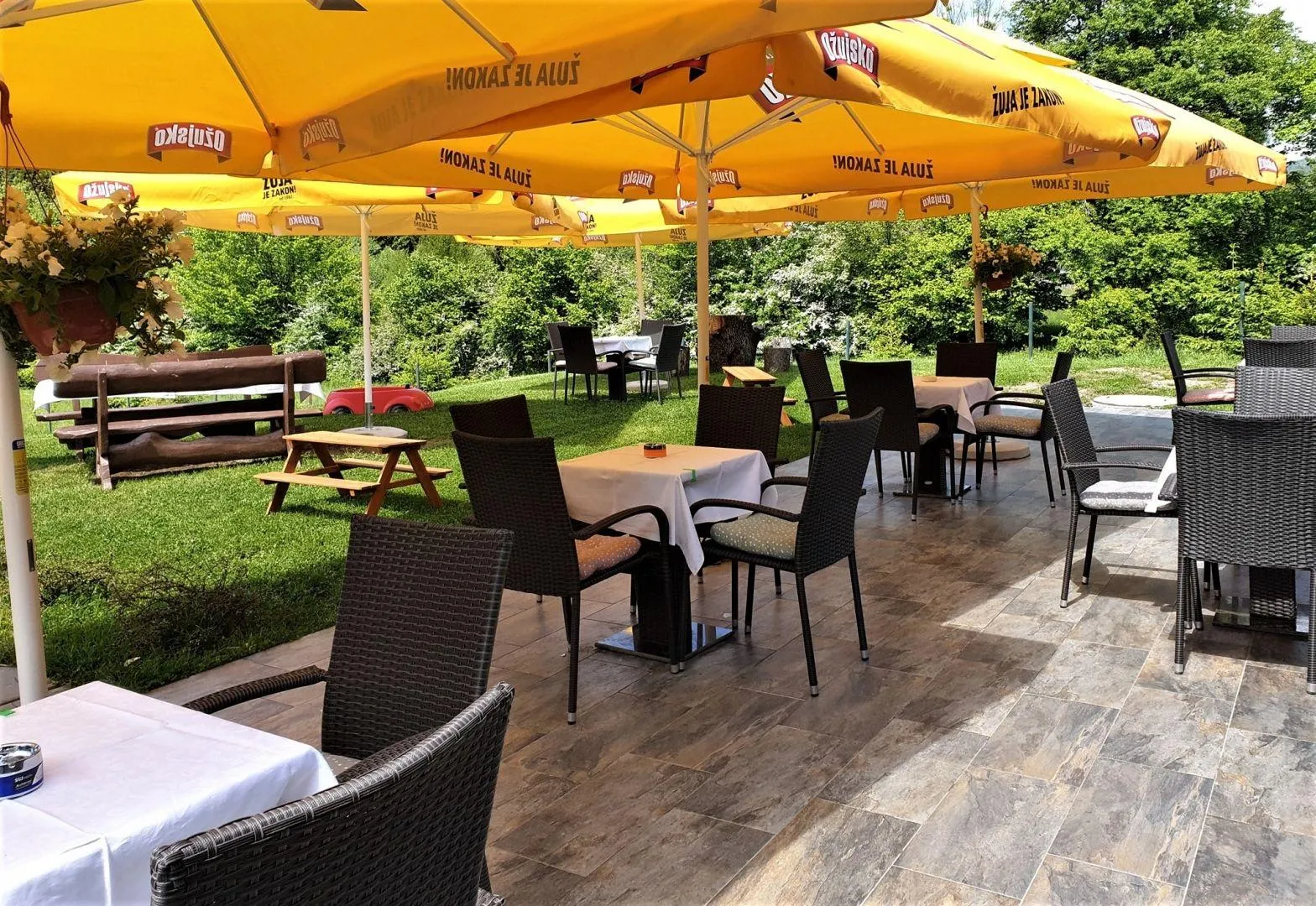 hotel s apartmanima, mirna lokacija, prilika za investiciju - slika 5