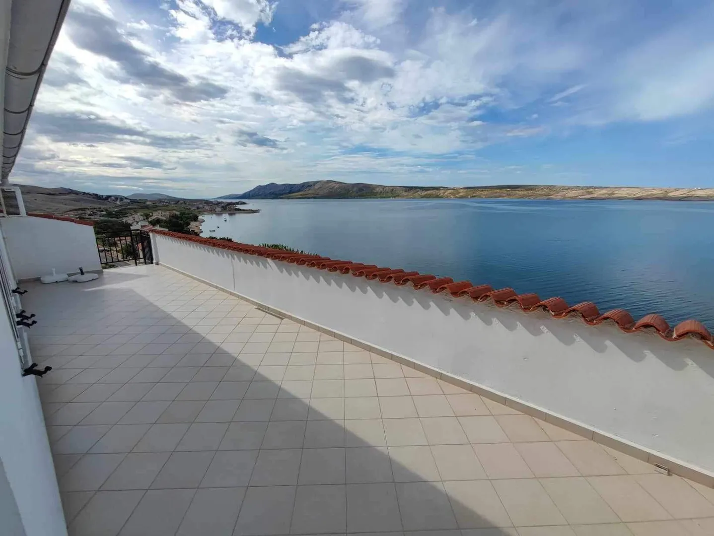 pag, vidalići, kuća sa 6 apartmana, s pogledom na more! - slika 17