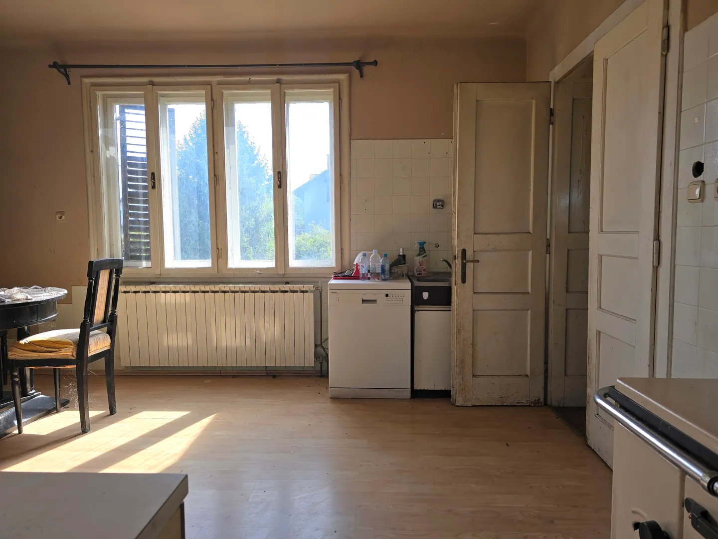 kuća za uređenje, 370m2, zemljište 2000m2 - slika 11