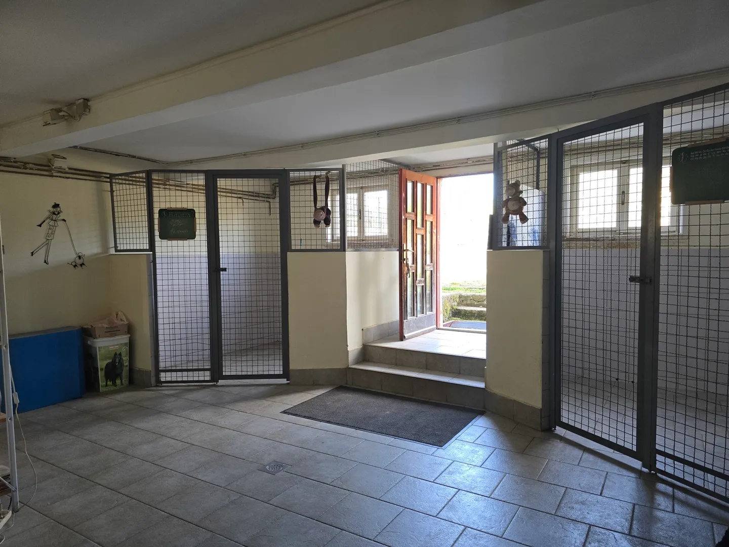 kuća za uređenje, 370m2, zemljište 2000m2 - slika 7