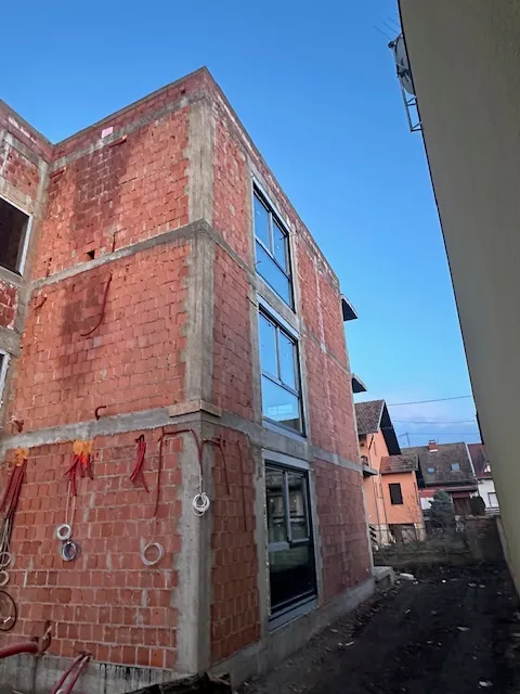 osijek, zeleno polje, prizemlje, četverosobni stan! prilika! - slika 9