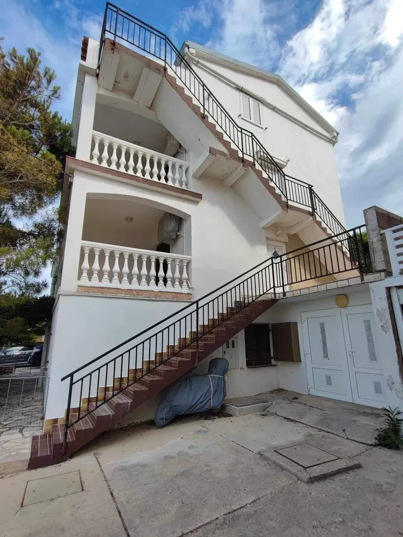 pag, vidalići, kuća sa 6 apartmana, s pogledom na more! - slika 21