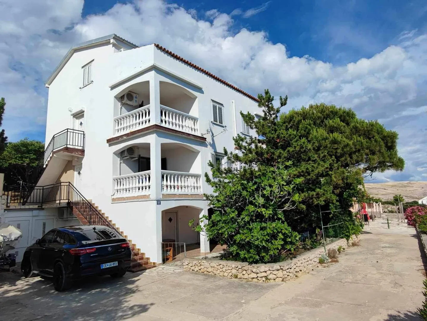 pag, vidalići, kuća sa 6 apartmana, s pogledom na more! - slika 2