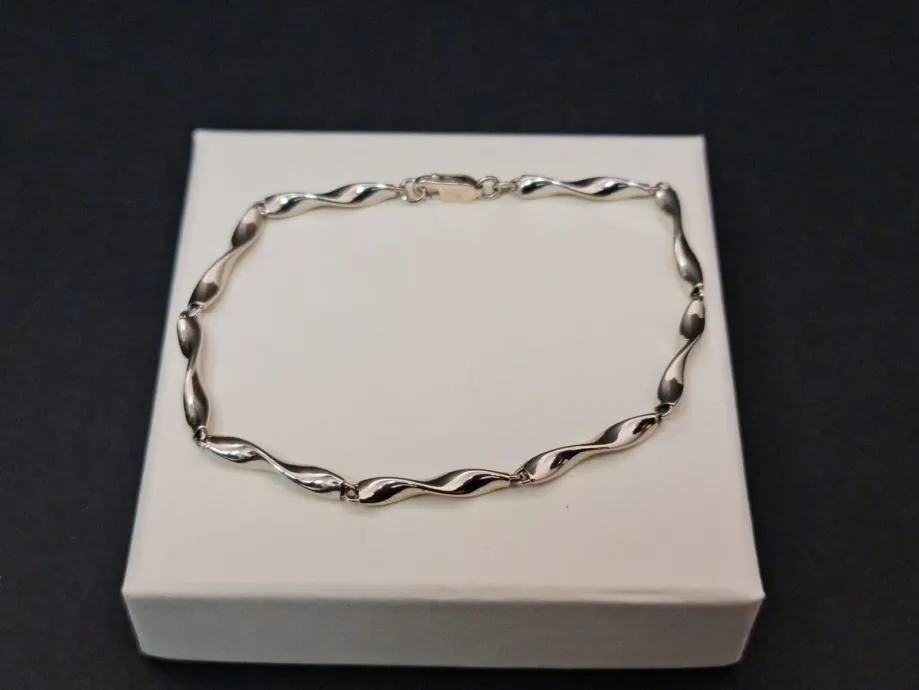 zlatna narukvica 4,85g (14k) / r1, rate !! - slika 2