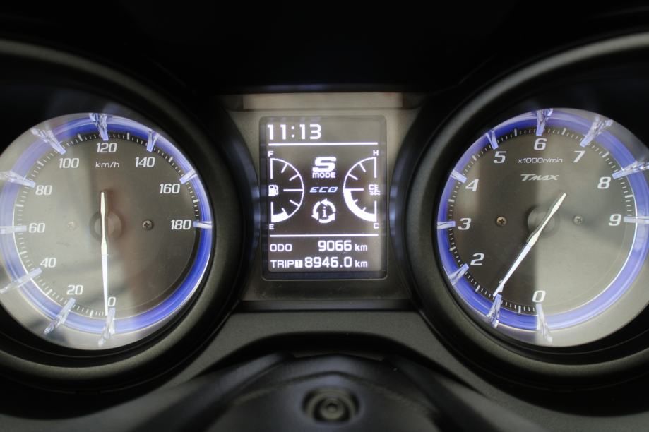 yamaha t-max 560 greymatt full led 560 cm3, 2020 god. - slika 8