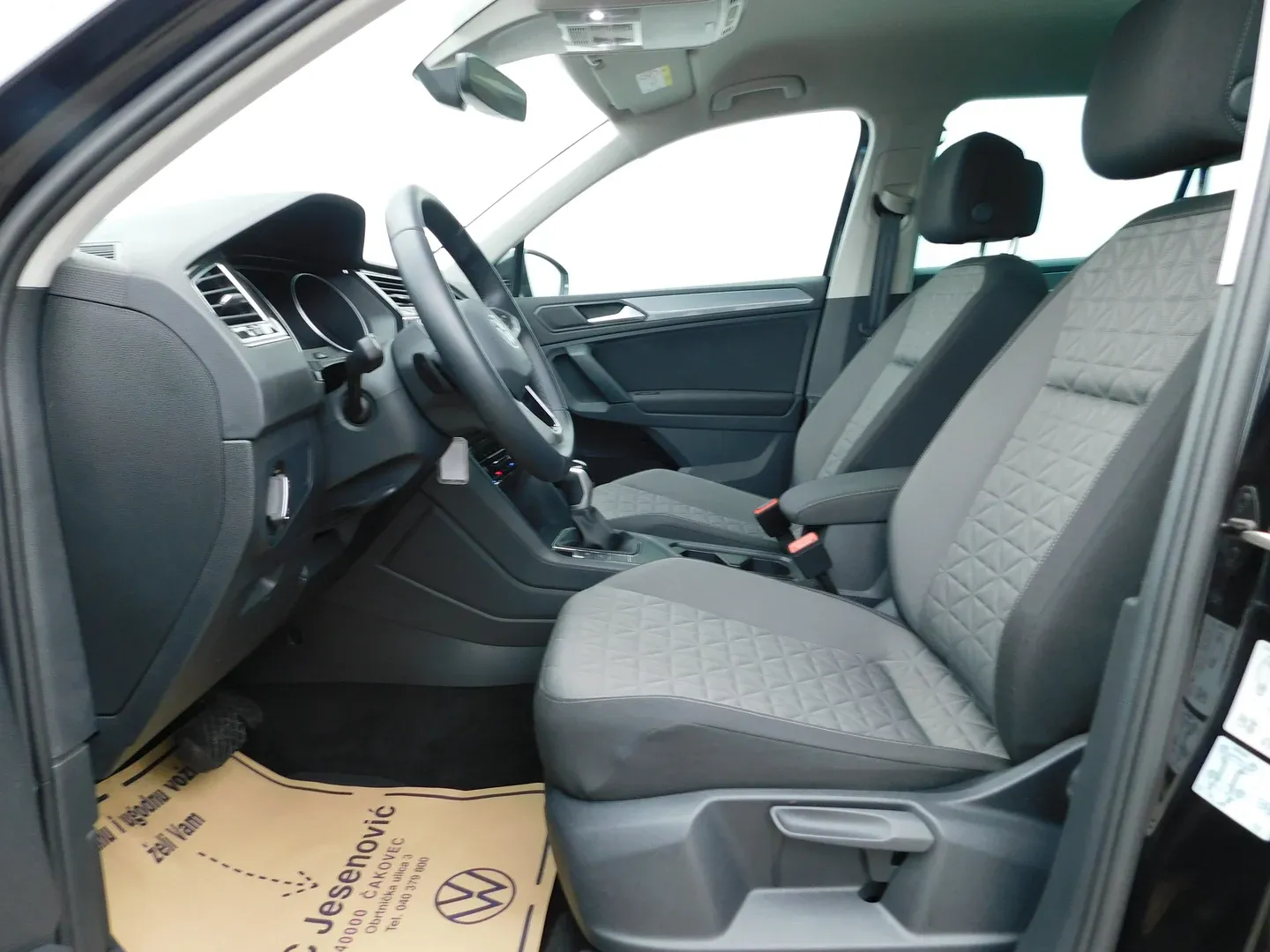 10484 volkswagen tiguan 2.0 tdi dsg life - slika 8