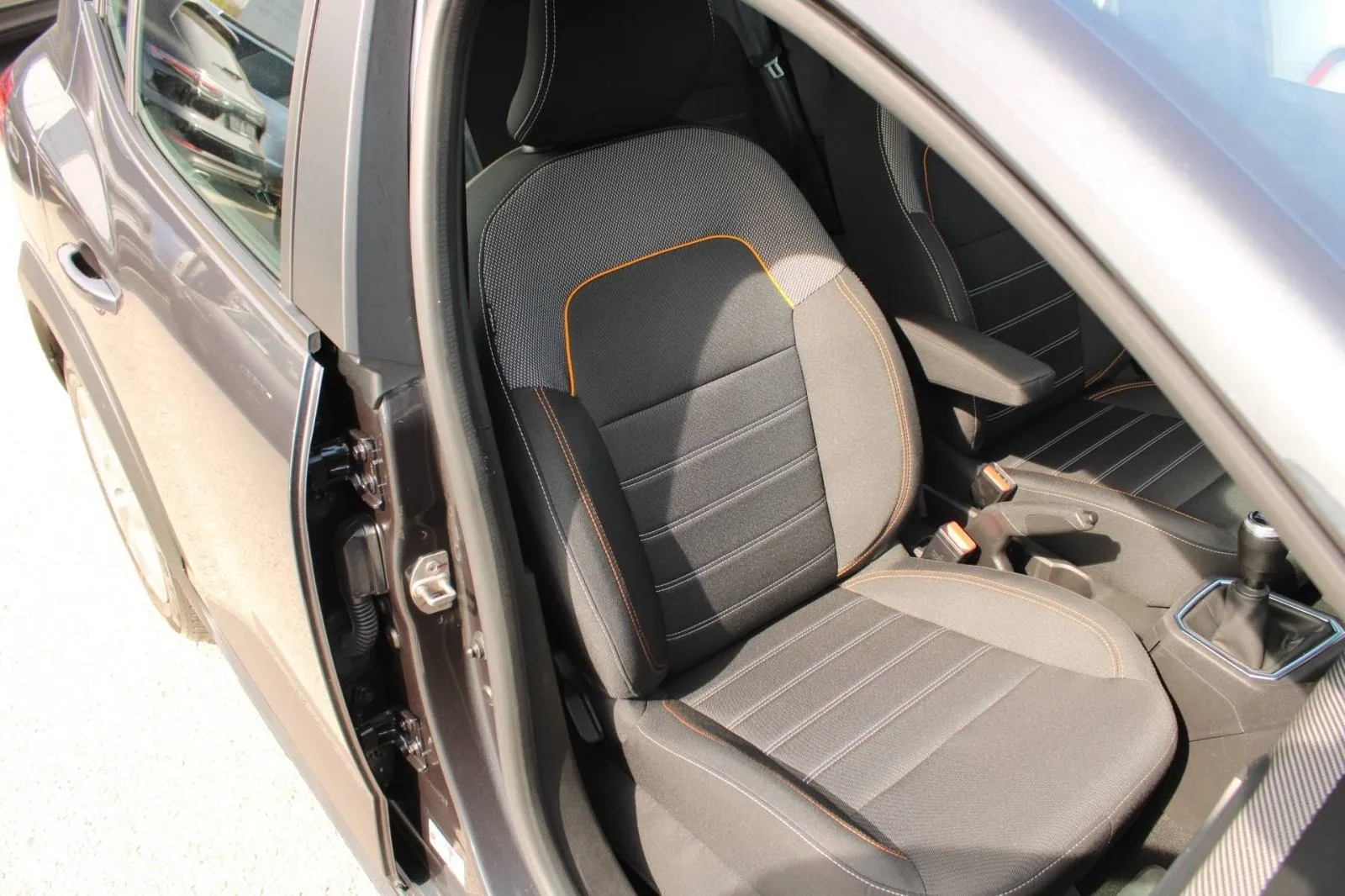 dacia sandero stepway 1.0 tce - slika 12