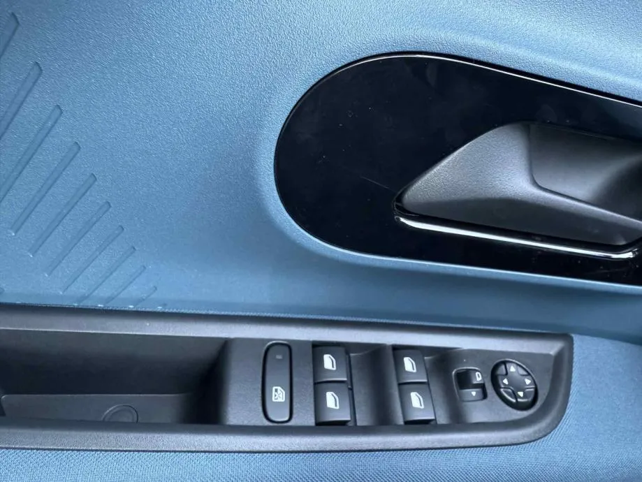 fiat grande panda 1,2 110 e-hybrid at – la prima - dostupno odmah!!! - slika 13