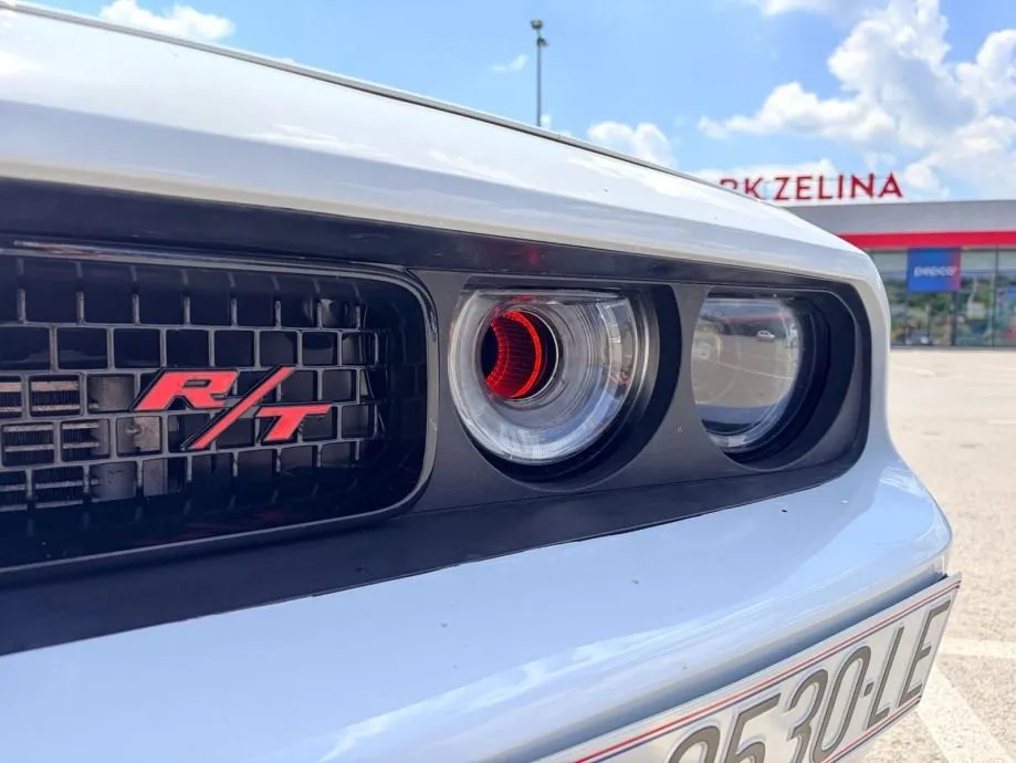 dodge challenger r/t 5.7 v8 automatik - slika 10