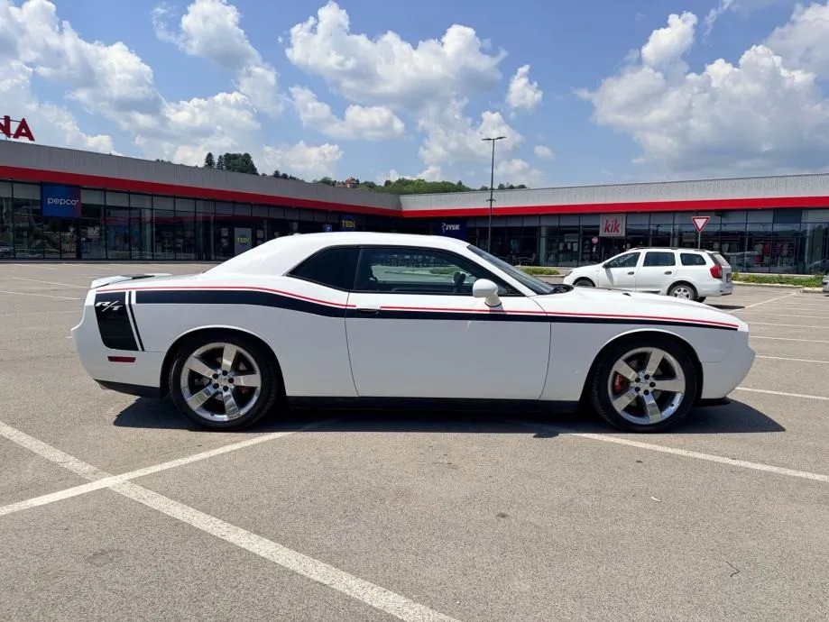 dodge challenger r/t 5.7 v8 automatik - slika 8