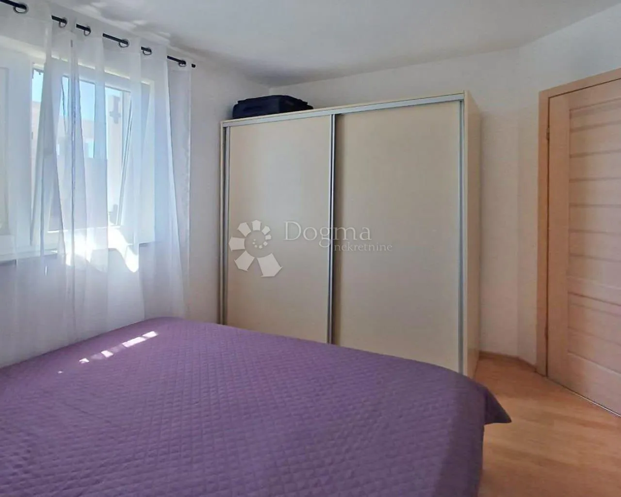 poreč (okolica) - namješten stan sa 2ss+db - slika 7