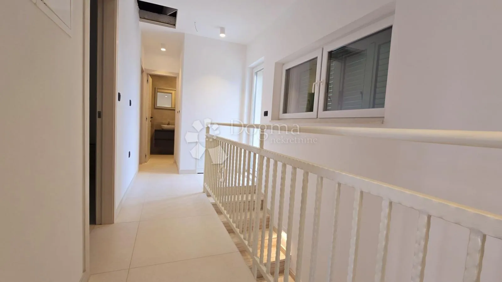 villa sa bazenom malinska krk - slika 7
