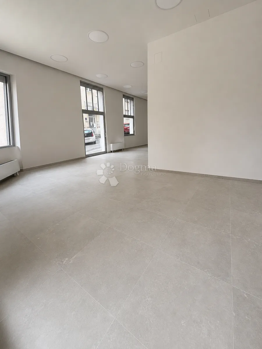 novouređeni poslovni prostor 116,4 m² | top lokacija - slika 2