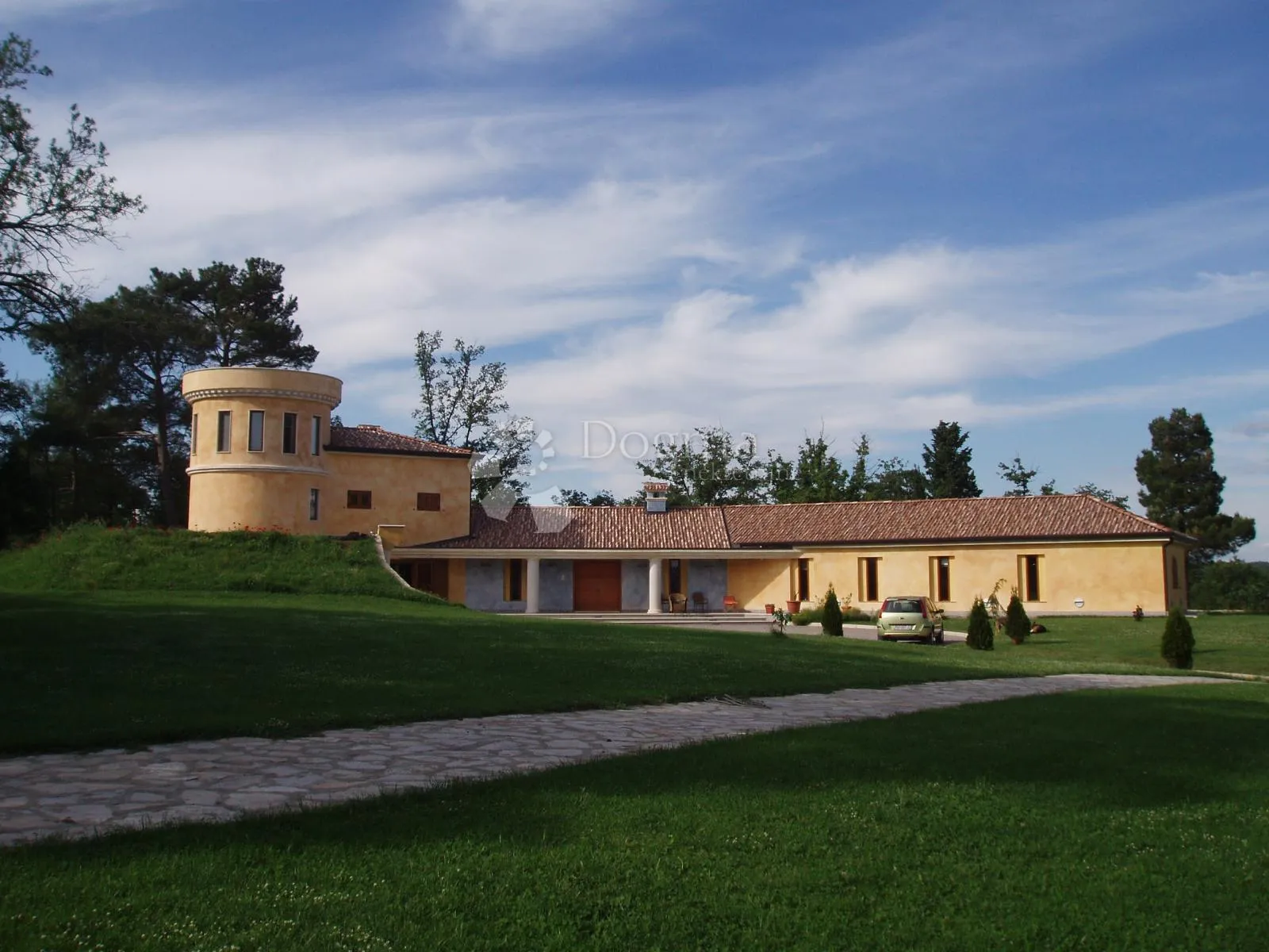 Vila vrhunske gradnje s velikom parcelom i potpunom privatnošću - Marčana