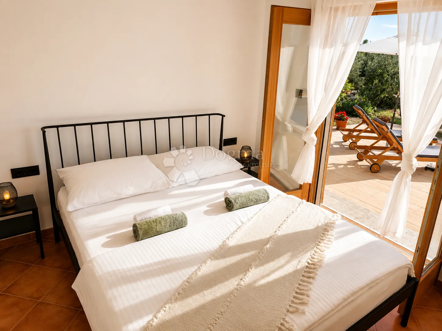 mediteranska vila okružena maslinama s panoramskim pogledom - slika 7