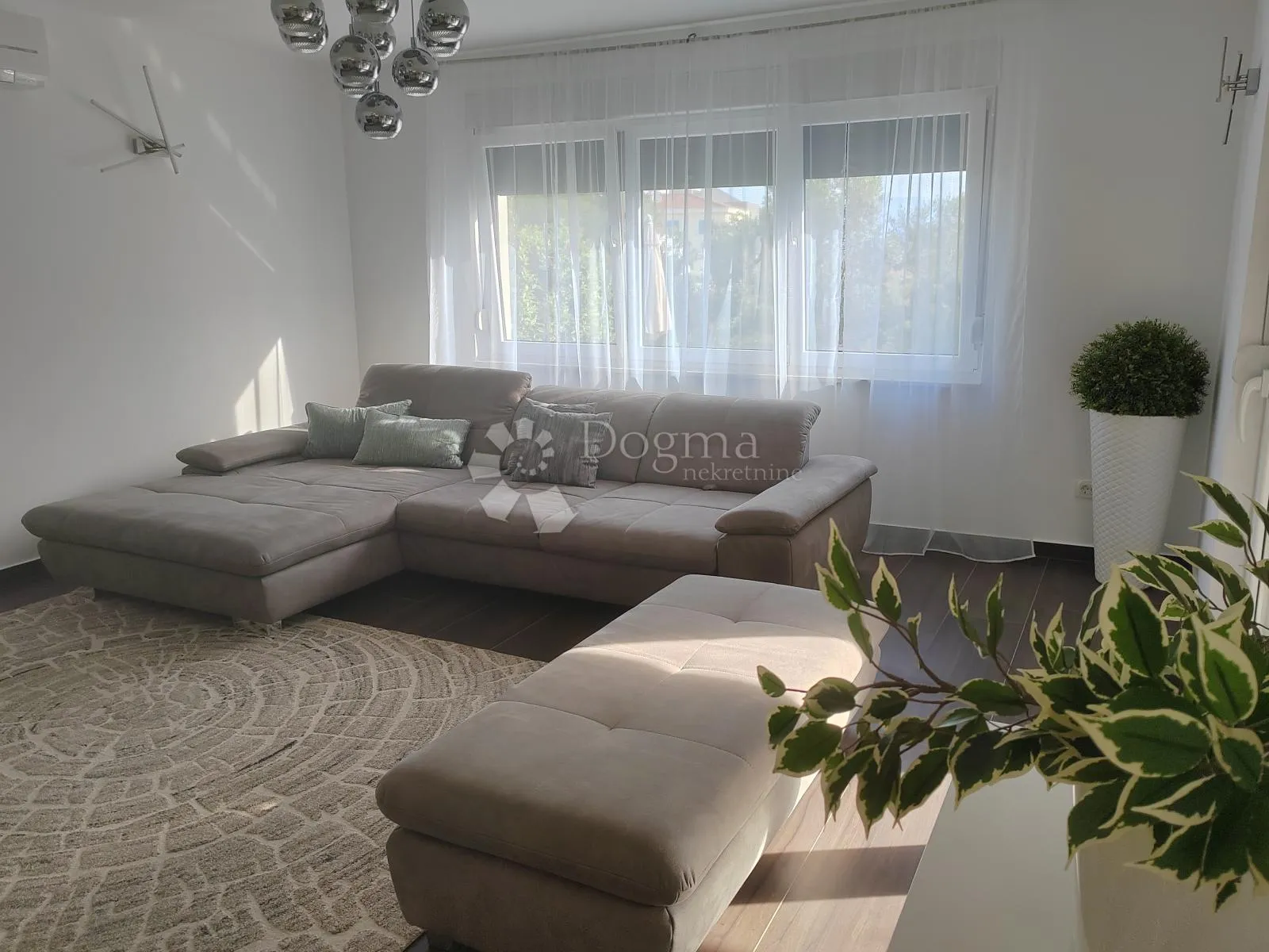tri dizajnerske vile s bazenima i spa sadržajima-iznimna investicija na jadranu - slika 20