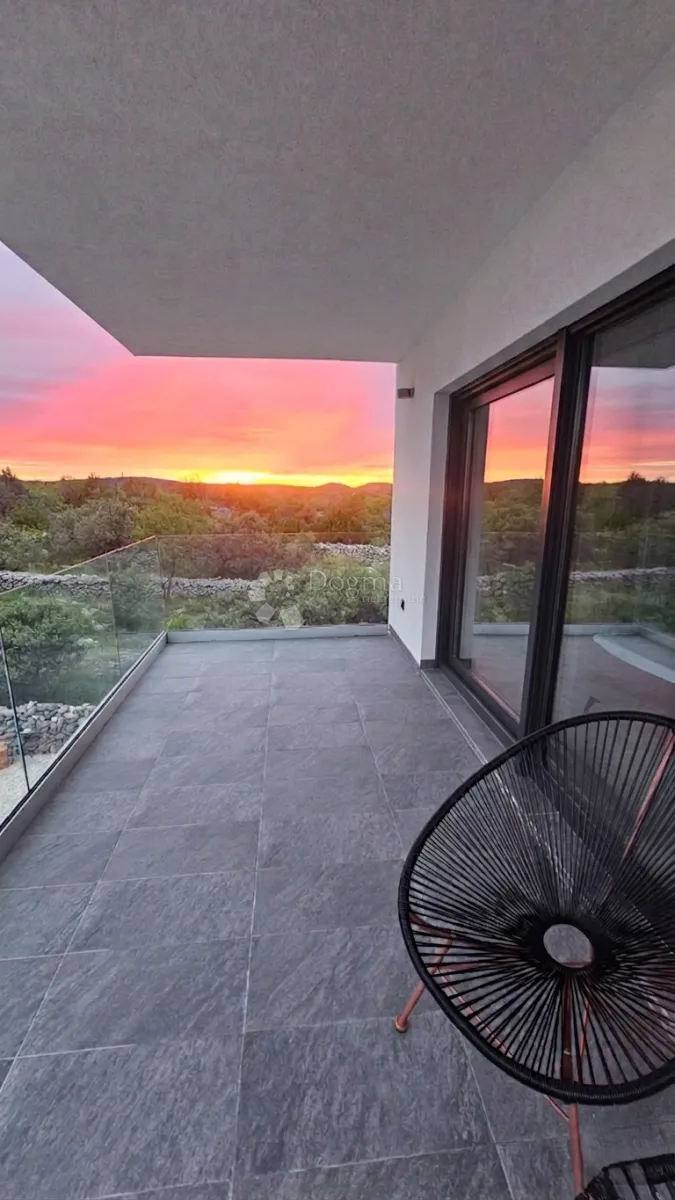 vila marina vinišče 180 m2 - slika 13