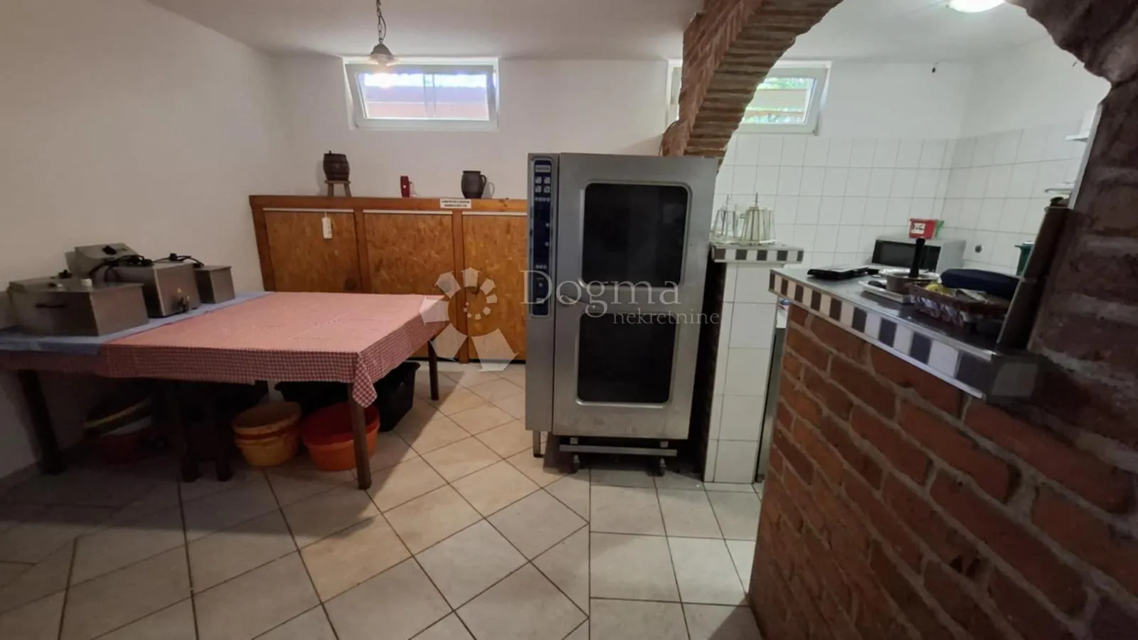 seoski raj 5 minuta od centra grada - slika 36