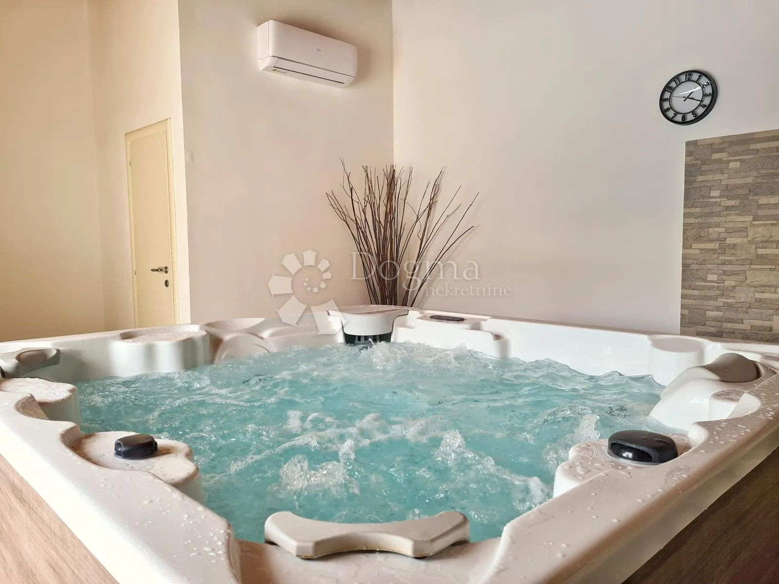 rustikalna istarska villa okružena prirodom - slika 28