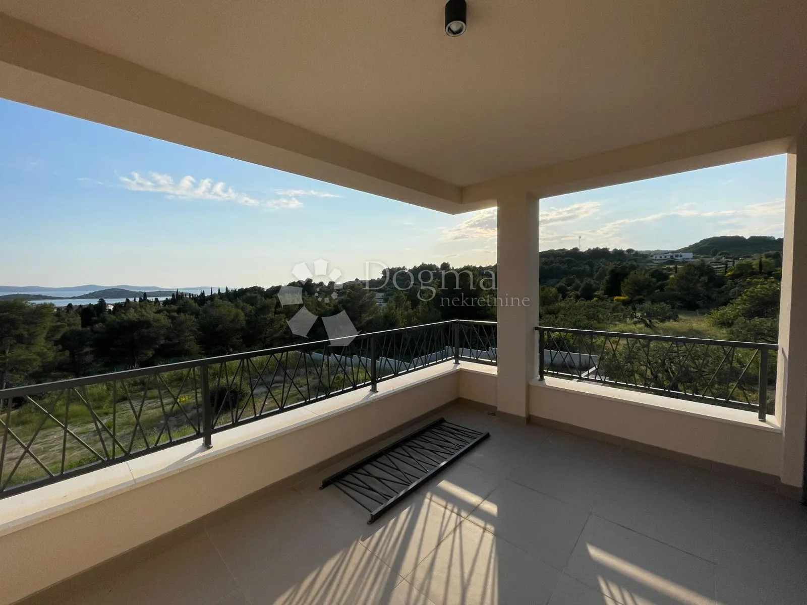 vodice duplex kuća na atraktivnoj lokaciji sa prekrasnim pogledom - slika 23