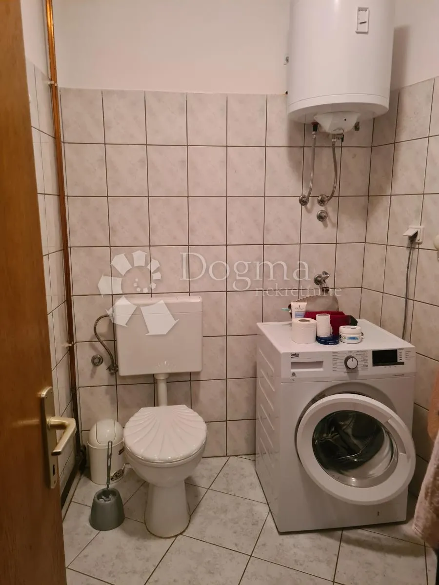 šibenik centar - kamena kuća blizu rive - slika 22