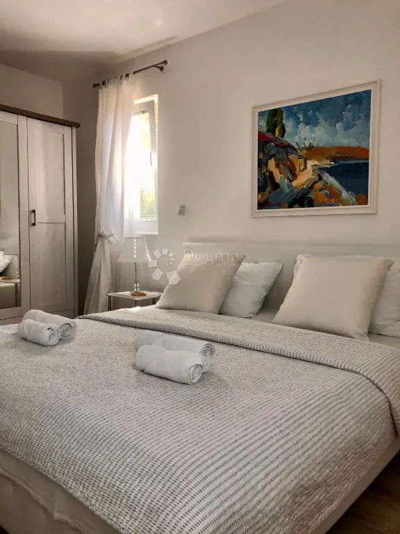 kuća na pagu s velikim dvorištem - 310m2 - slika 19