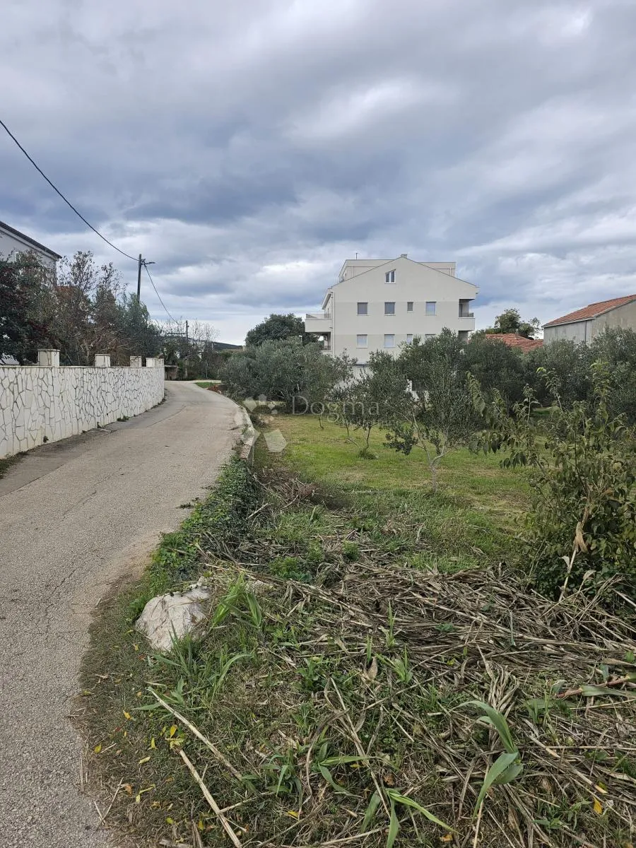 pašman, građevinsko zemljište - 150m od mora - slika 4