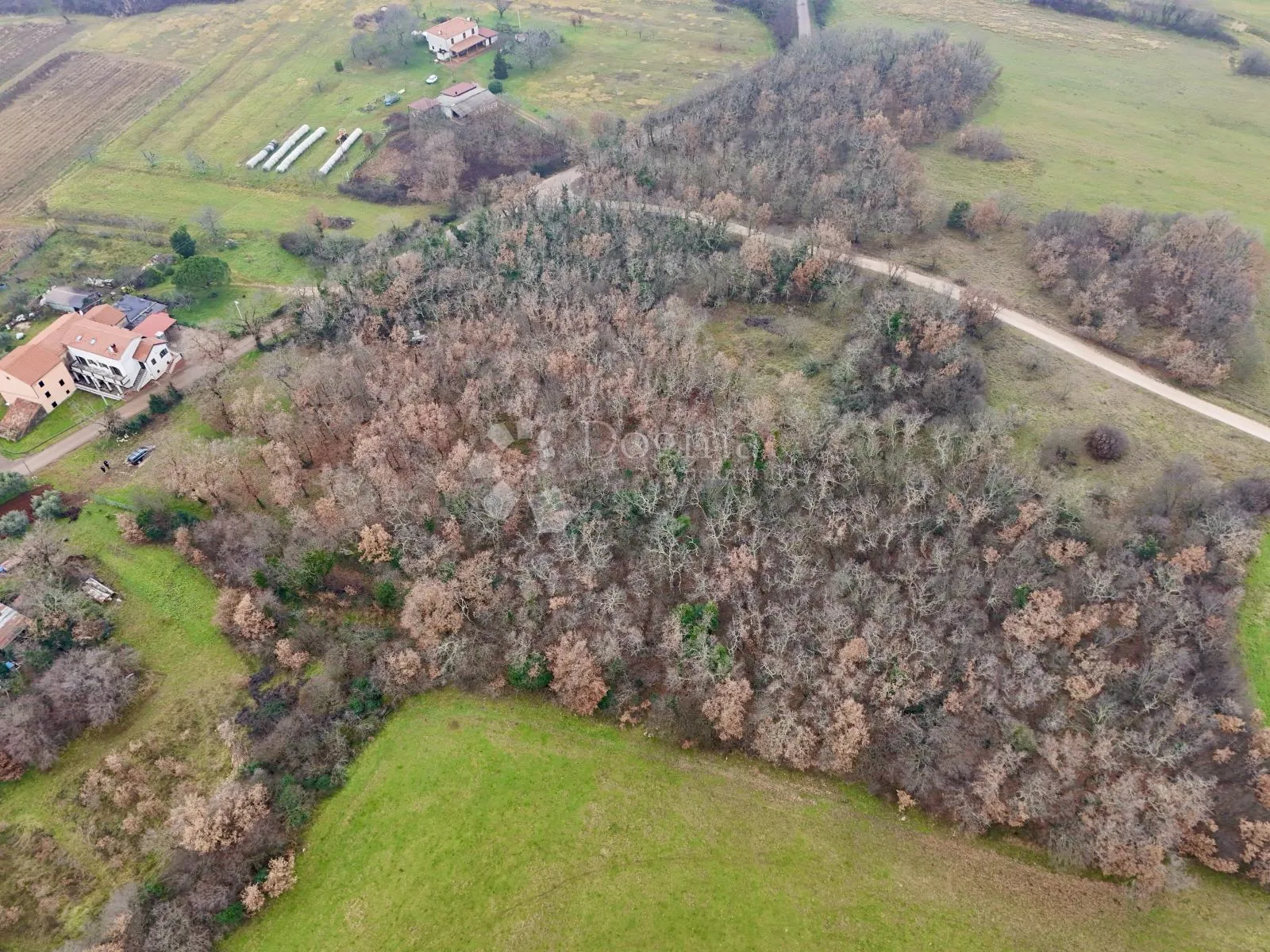 građevinsko zemljište 414m2 + poljoprivredno 1725m2 , u komadu - slika 7