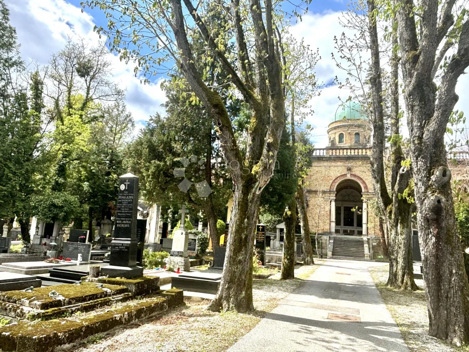 grobno mjesto na iznimnoj lokaciji, 6 ukopnih mjesta - slika 5