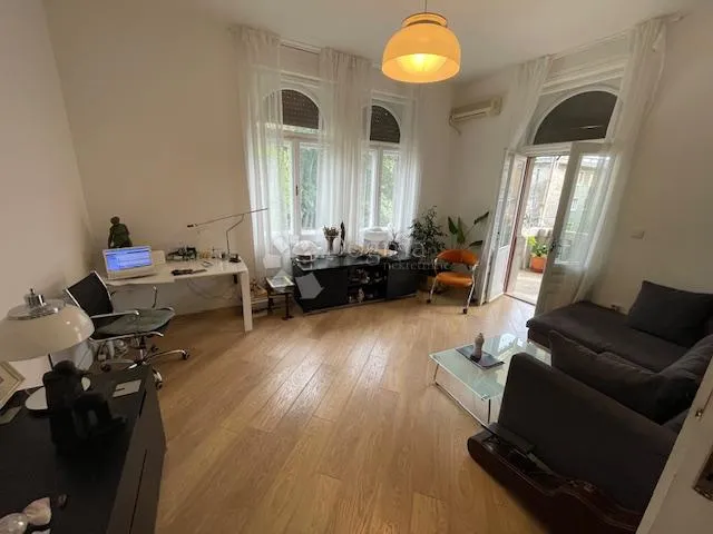 Banderovo-1s+db,kompletno adaptiran stan u staroj villi - Rijeka