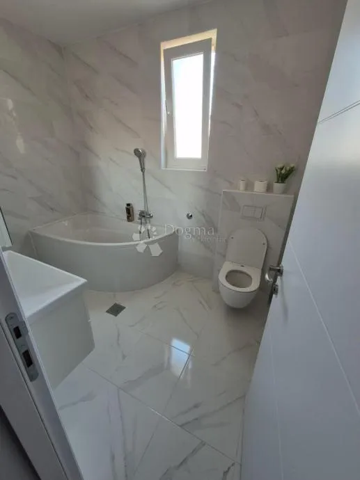 prodaja novoadaptirane kuće s poslovnim prostorom, novigrad podravski, 282m2, - slika 11