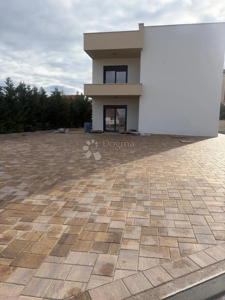 vodice - novogradnja dvosoban stan sa krovnom terasom s3 - slika 3