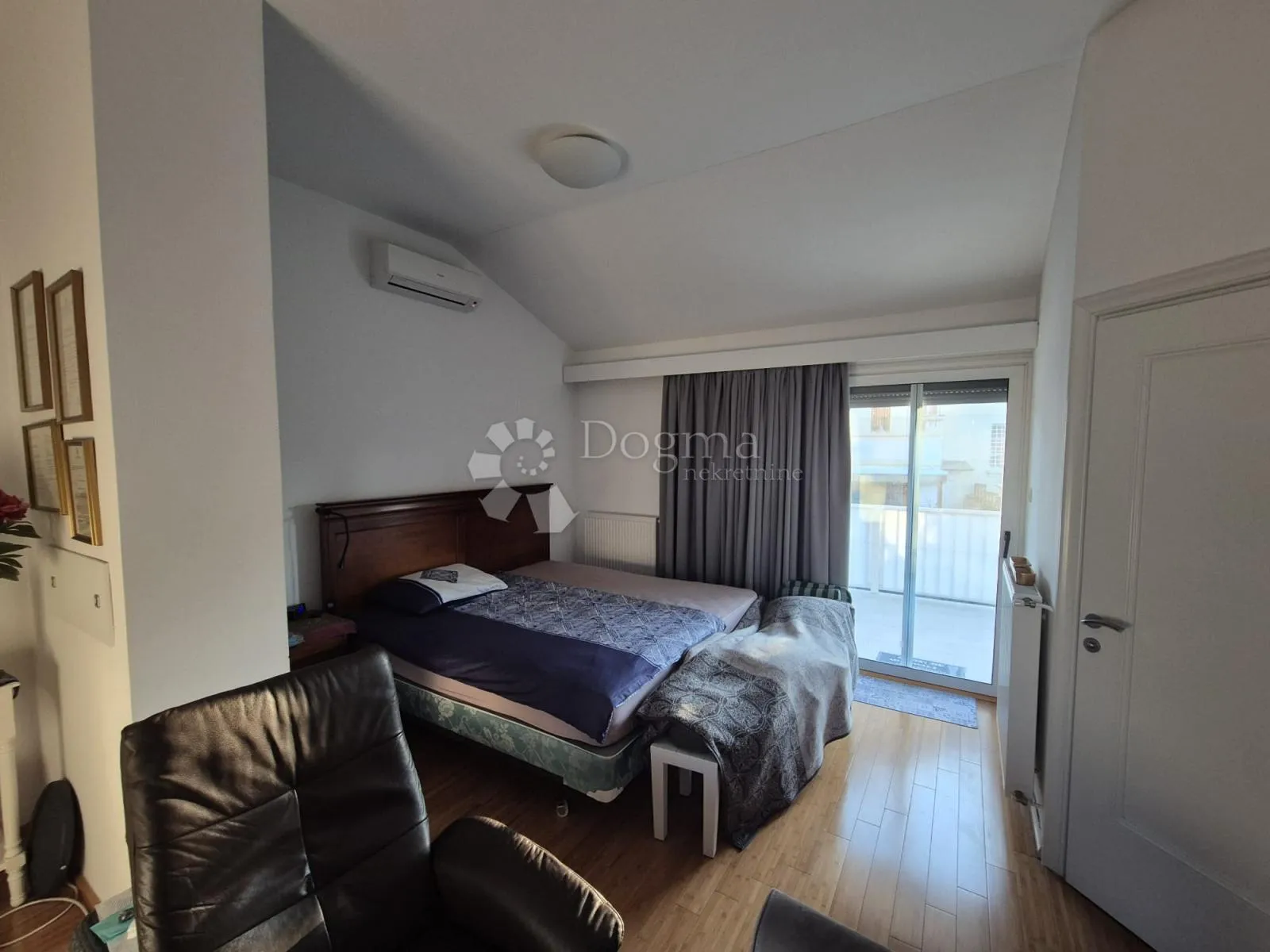 zagreb, šalata, dvoetažan šesterosobni stan 225m2, prodaja - slika 11