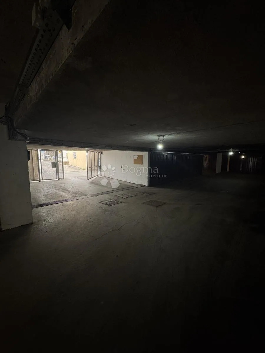 stan za renovaciju - prilika - slika 24