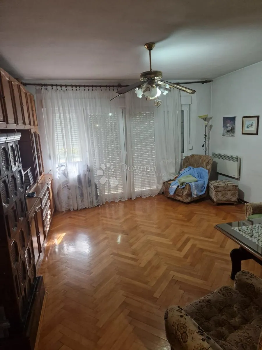 trogir - stan u prizemlju s dvije spavaće sobe - slika 13