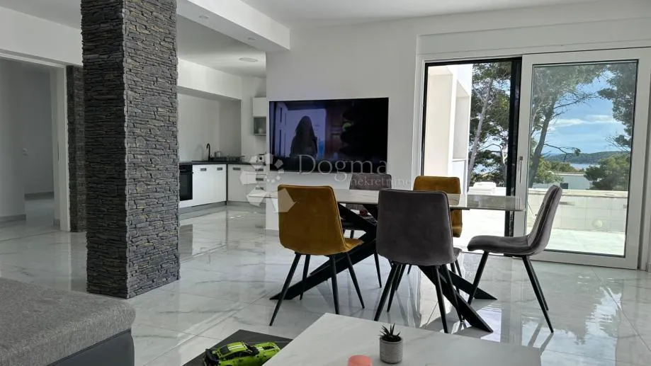 urbana vila novogradnja na rabu - slika 8