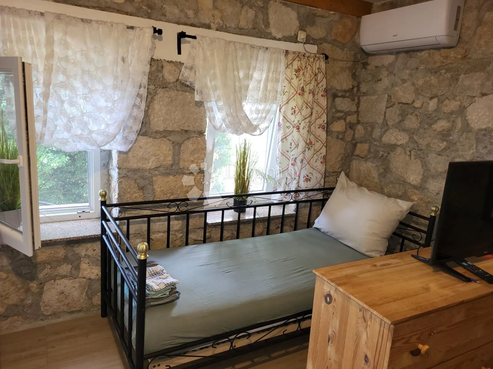 grižane – dva uređena studio apartmana - slika 17