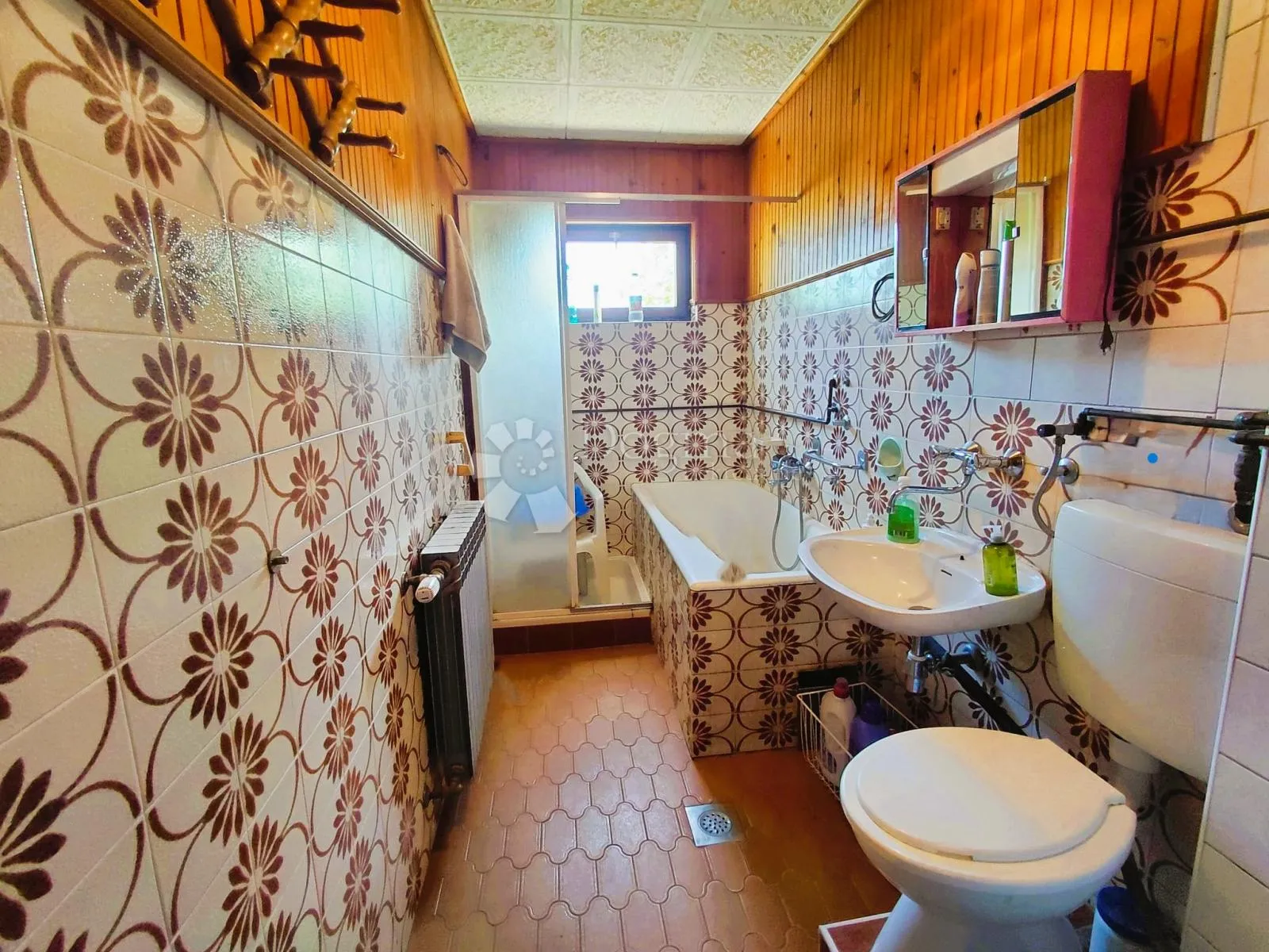 kuća 360m2 s građevinskim zemljištem donje ladanje - slika 8